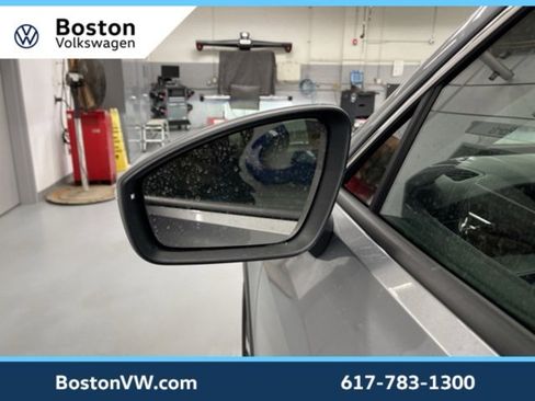 New 2026 Volkswagen Tiguan SE image 13