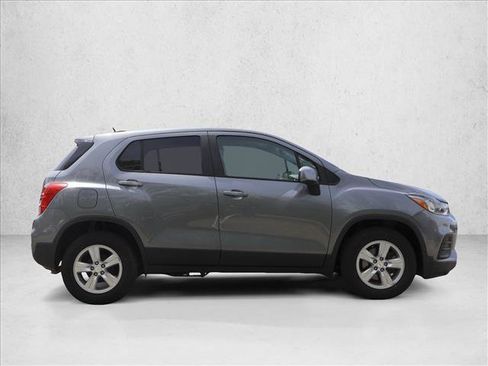 Used 2020 Chevrolet Trax LS w/ Tint and Cruise Package FWD image 4