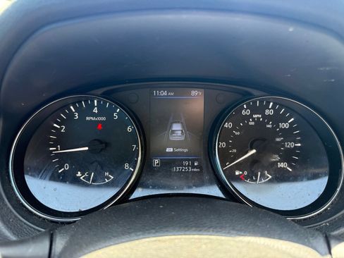 Used 2020 Nissan Rogue S FWD image 16