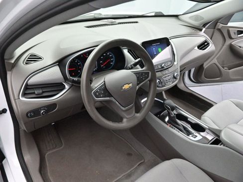 Used 2022 Chevrolet Malibu LT image 13