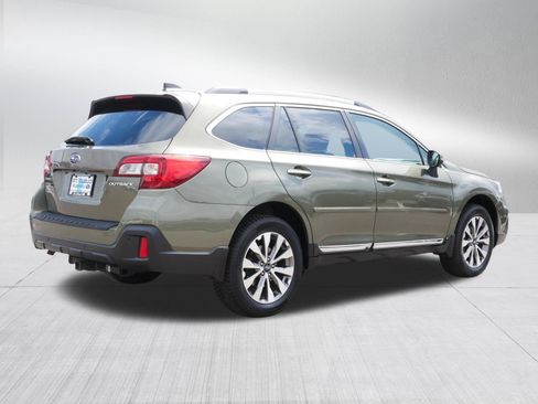 Used 2018 Subaru Outback 2.5i Touring AWD/4WD image 7