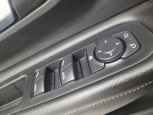 Used 2023 GMC Terrain AT4 image 27