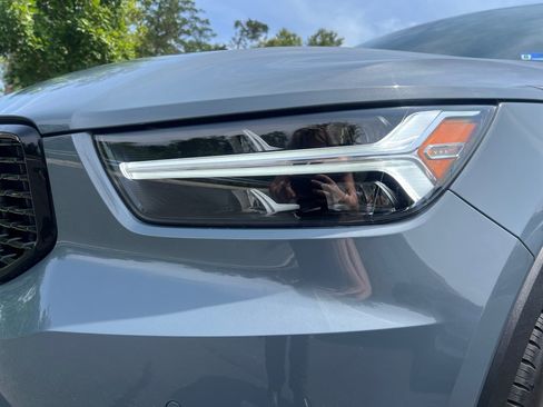 Used 2021 Volvo XC40 T5 R-Design w/ Climate Package AWD/4WD image 26