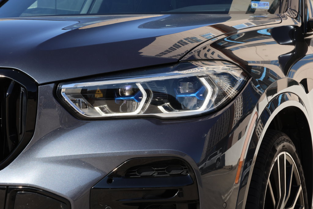 Used 2022 BMW X5 M50i w/ Executive Package AWD/4WD image 4