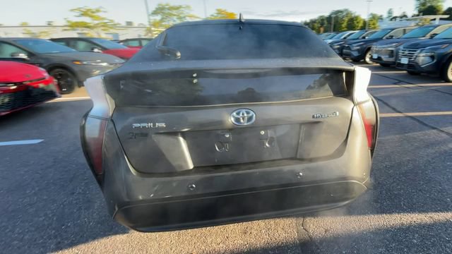Used 2018 Toyota Prius Three FWD image 3