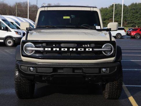 New 2026 Ford Bronco Outer Banks w/ Sasquatch Package image 7