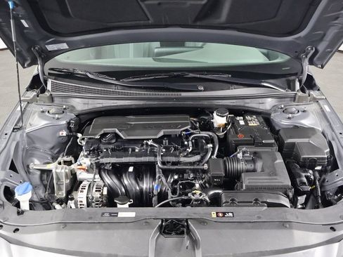 Used 2024 Hyundai Elantra SE FWD image 15