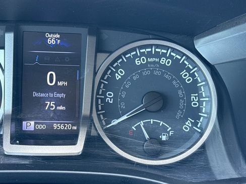Used 2021 Toyota Tacoma SR5 RWD image 20