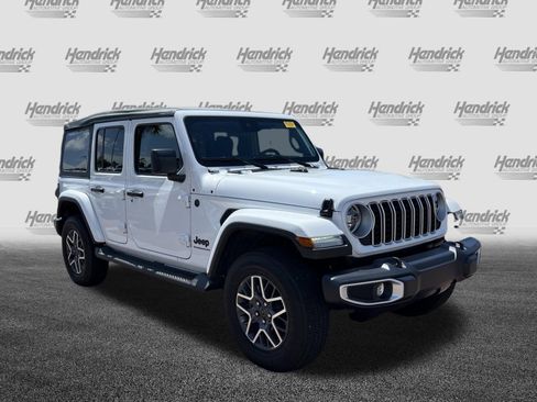 Used 2025 Jeep Wrangler Unlimited Sahara AWD/4WD image 2