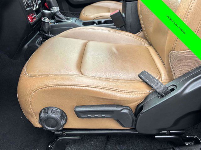 Used 2022 Jeep Wrangler Unlimited Rubicon 4xe w/ Cold Weather Group AWD/4WD image 5