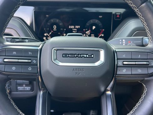 Used 2025 GMC Yukon Denali Ultimate AWD/4WD image 34