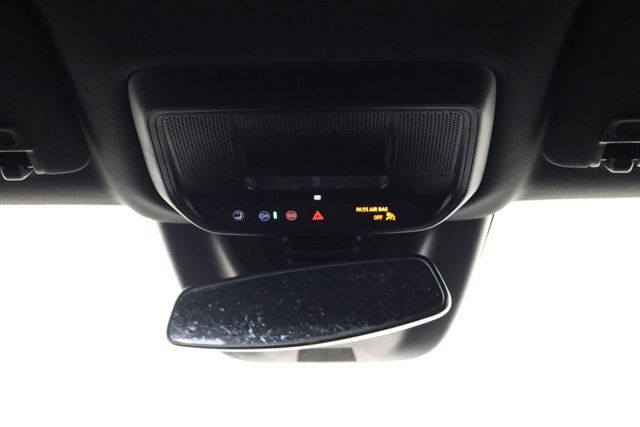 Used 2024 Chevrolet Equinox EV RS FWD image 24