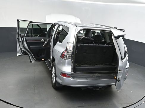 Used 2015 Lexus GX 460 image 39