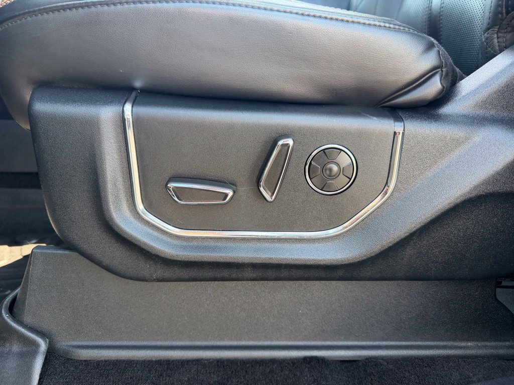 Used 2019 Ford Expedition Platinum AWD/4WD image 27