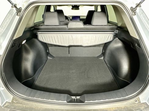 Used 2025 Toyota Corolla Cross LE w/ Moonroof Package FWD image 27