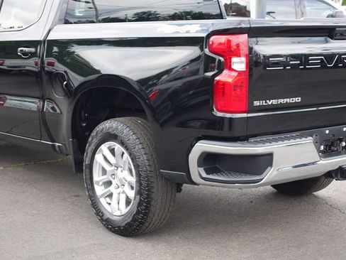 Used 2024 Chevrolet Silverado 1500 LT AWD/4WD image 9