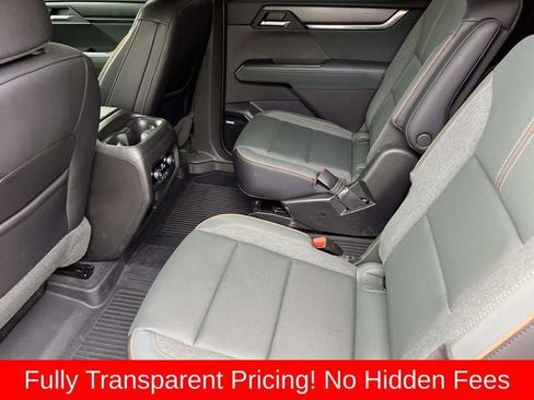 Used 2025 GMC Acadia AT4 AWD/4WD image 18