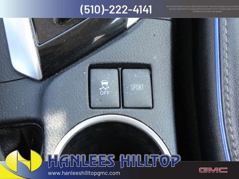 Used 2017 Toyota Corolla SE w/ Carpet Mat Package (TMS) FWD image 18