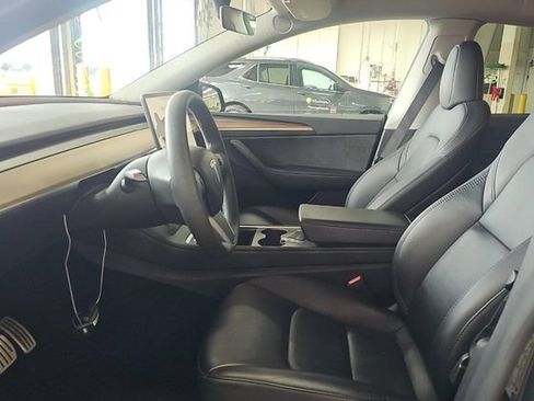 Used 2023 Tesla Model Y Performance AWD/4WD image 3
