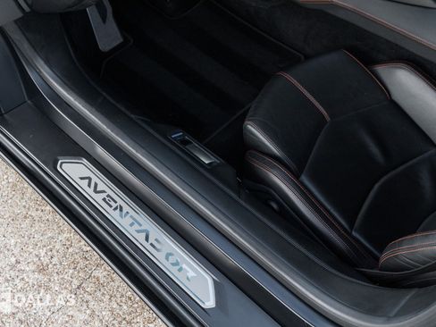 Used 2014 Lamborghini Aventador LP 700-4 image 21
