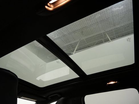 Used 2023 Jeep Compass Limited w/ Sun and Sound Group image 4