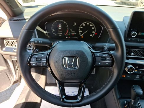 Used 2023 Honda Civic Sport image 17
