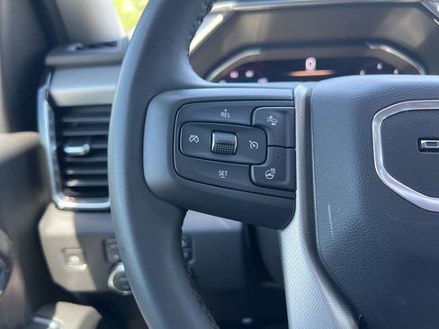 Used 2025 GMC Sierra 3500 Denali w/ Technology Package AWD/4WD image 32