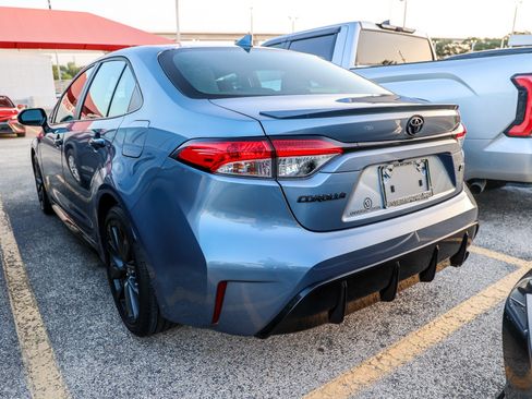 Used 2023 Toyota Corolla SE FWD image 9