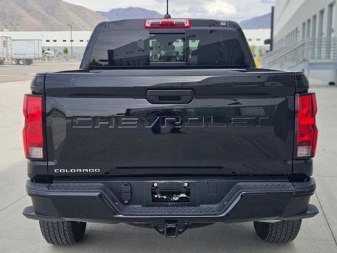 Used 2024 Chevrolet Colorado Trail Boss w/ Advanced Trailering Package AWD/4WD image 4