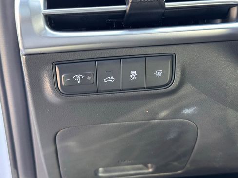 Certified 2025 Hyundai Santa Cruz Limited image 25