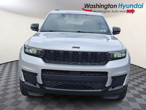 Used 2022 Jeep Grand Cherokee L Laredo AWD/4WD image 2