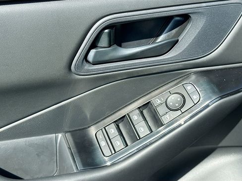 New 2026 Nissan Rogue S image 18