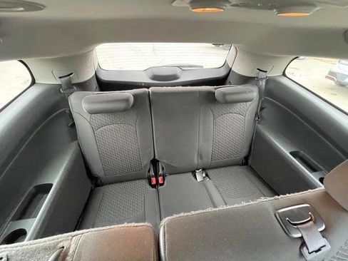 Used 2012 Chevrolet Traverse LT image 27