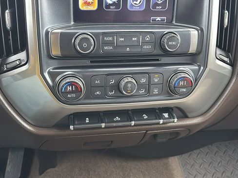 Used 2017 Chevrolet Silverado 2500 LT w/ LT Convenience Package image 19