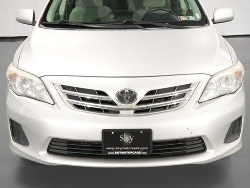 Used 2013 Toyota Corolla LE FWD image 8
