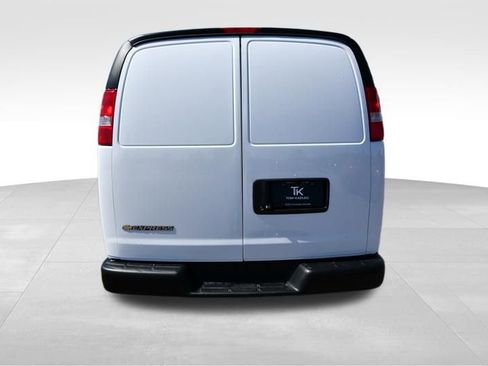New 2026 Chevrolet Express 2500 Extended w/ Cold Climate Package RWD image 5