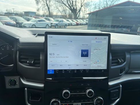 Used 2022 Ford Expedition Max XLT image 17