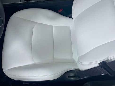 Used 2023 Tesla Model 3 Standard Range image 19