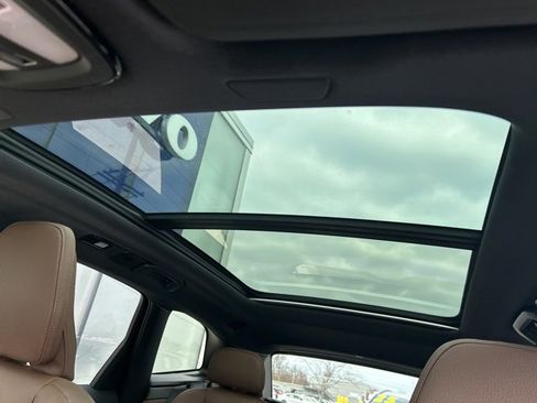 Certified 2025 Volvo XC60 B5 Plus image 20