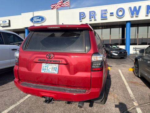 Used 2021 Toyota 4Runner SR5 Premium w/ Moonroof Package AWD/4WD image 7