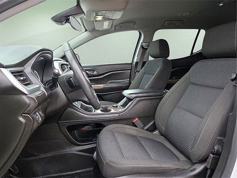 Certified 2023 GMC Acadia SLE w/ Driver Convenience Package image 17