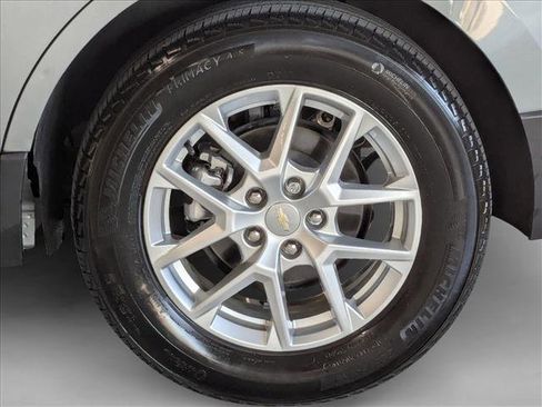 Used 2023 Chevrolet Equinox LT FWD image 22
