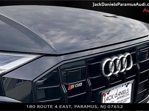 Used 2022 Audi SQ8 Premium Plus w/ Black Optic Package image 27