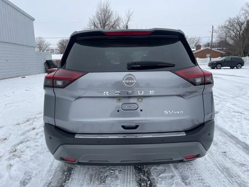Used 2023 Nissan Rogue SV image 11