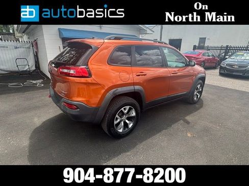 Used 2015 Jeep Cherokee Trailhawk w/ Comfort/Convenience Group image 5