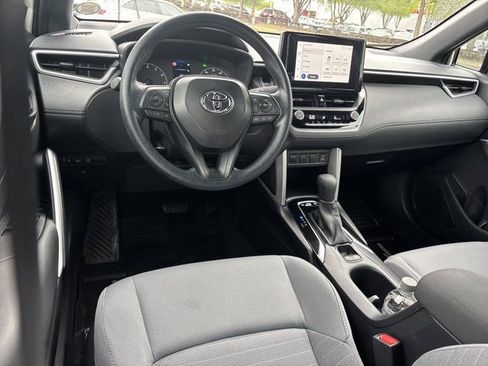 Used 2025 Toyota Corolla Cross AWD Hybrid image 16