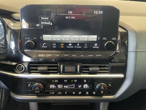 Certified 2023 Nissan Pathfinder SL w/ Black Appearance Package image 15