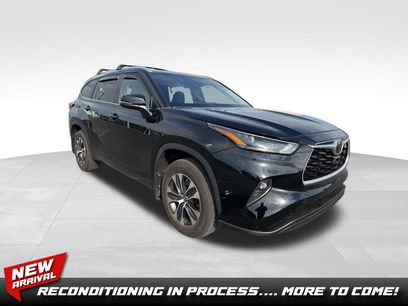 Used 2023 Toyota Highlander XLE