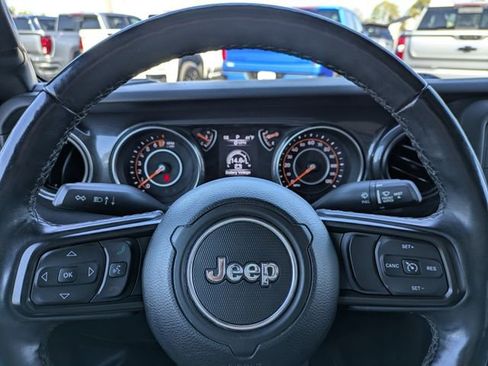 Used 2020 Jeep Gladiator Sport image 28