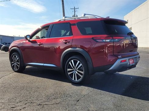 Certified 2025 Nissan Pathfinder Platinum w/ Cargo Package image 5